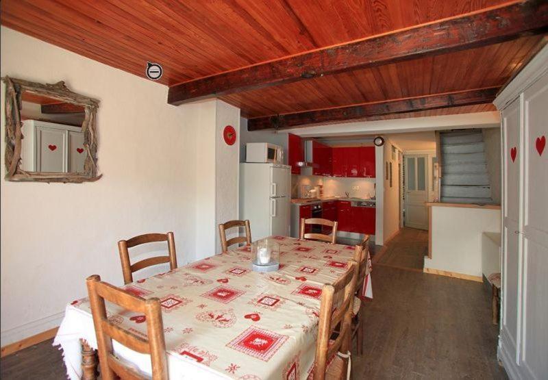 Le Gite Des Faucons Exterior foto