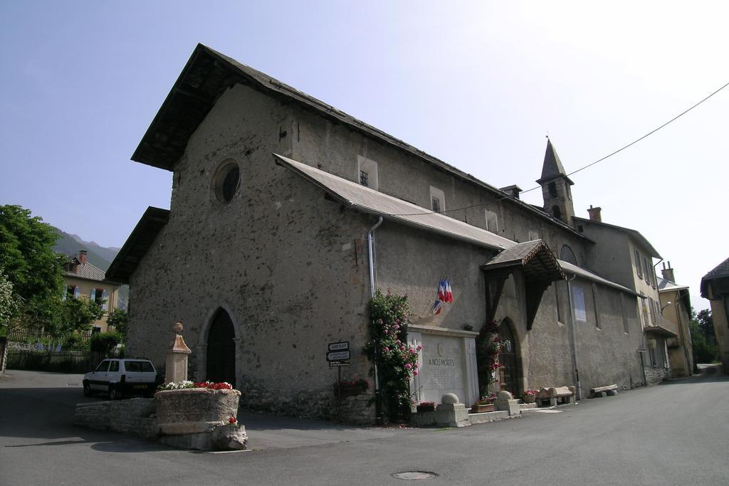 Le Gite Des Faucons Exterior foto